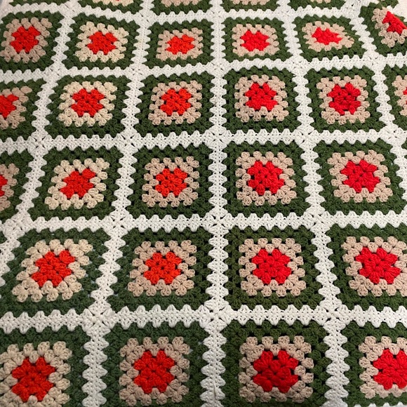 Granny Square Throw - Picture 3 of 4